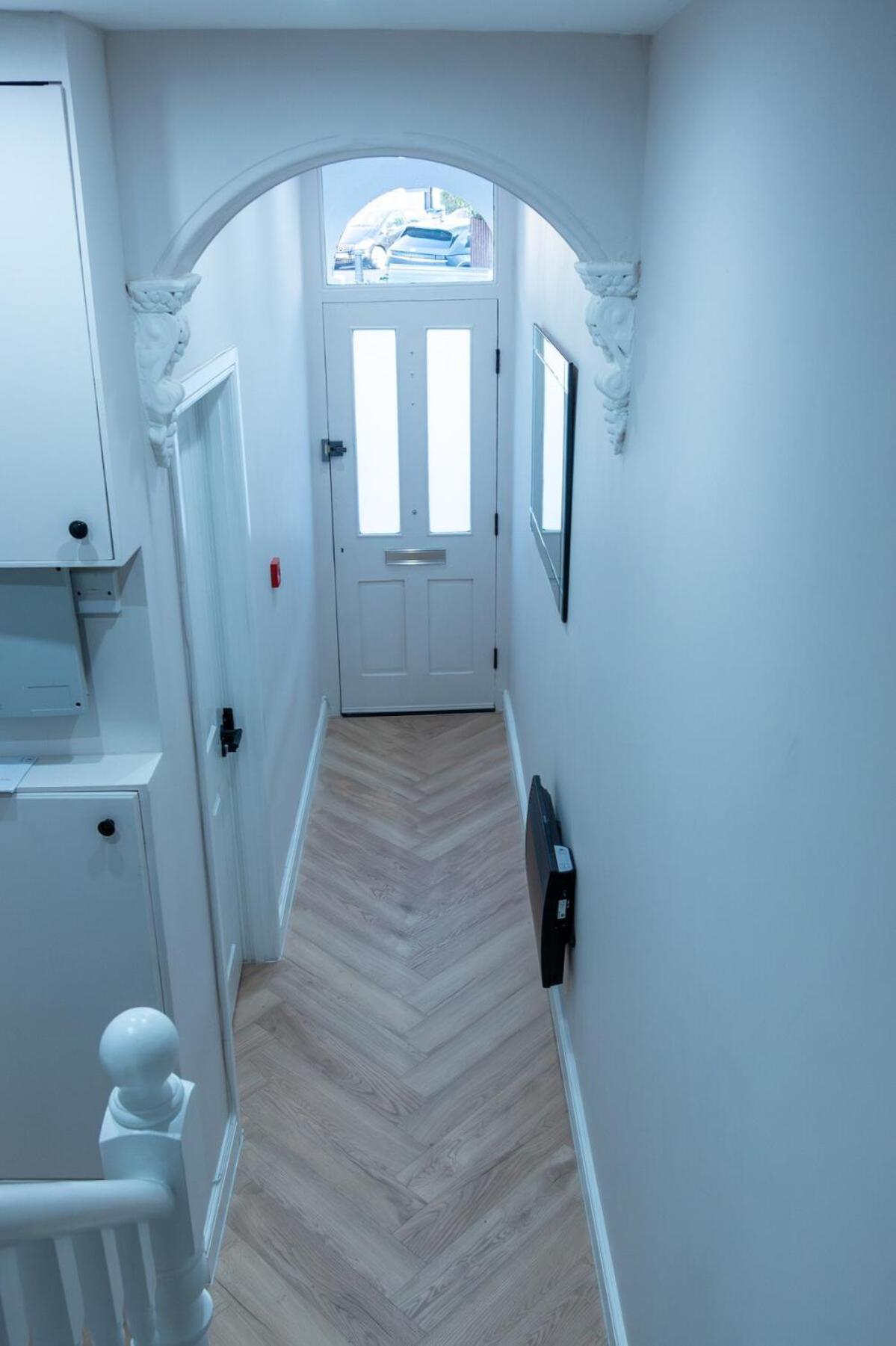 Tranquil In Streatham - 6 *